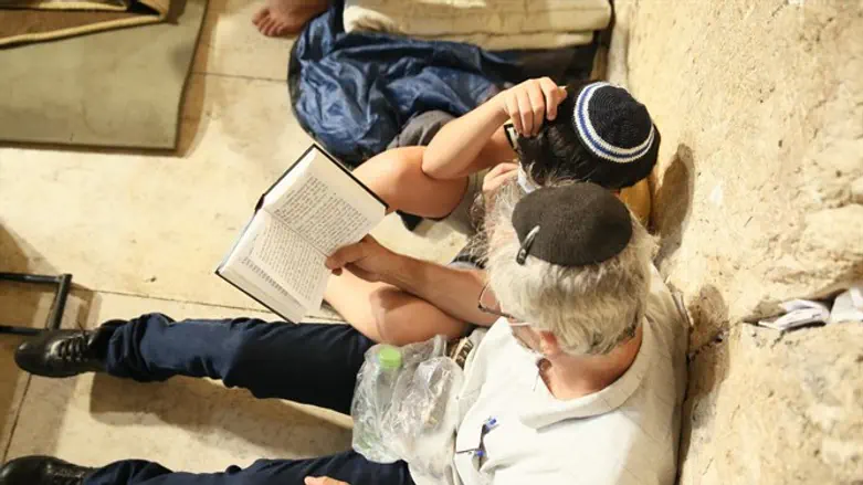 תשעה באב בכותל המערבי