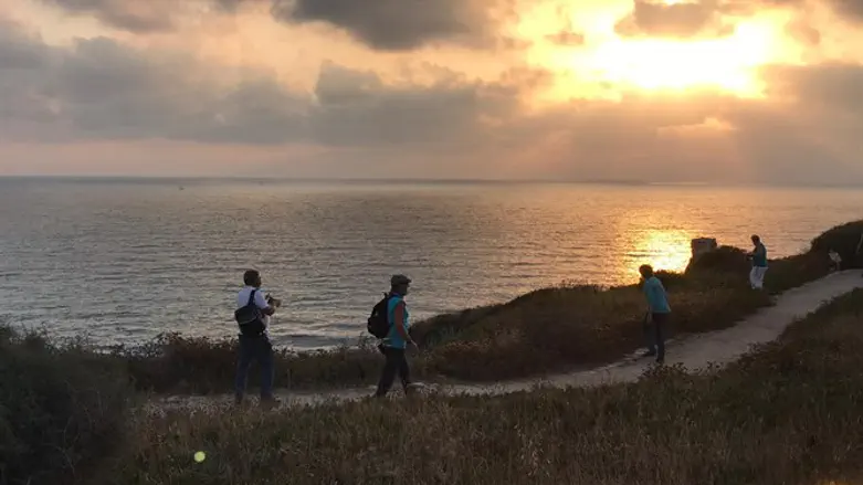 שקיעה בגן הלאומי אפולוניה