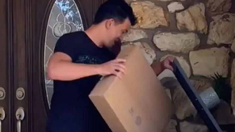 הגולש מלמד כיצד להימנע מגניבת חבילות