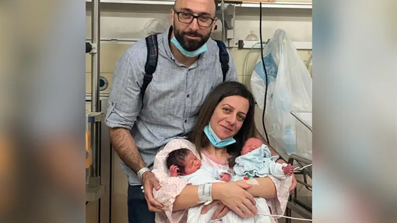 היבא, בעלה והתאומים