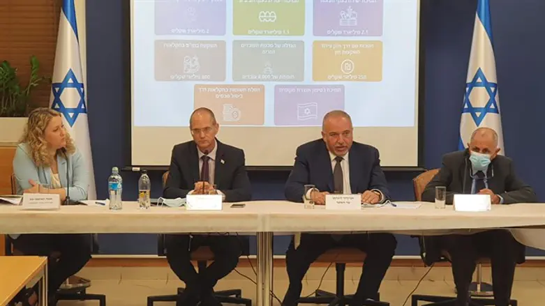 ליברמן ופורר מציגים את הרפורמה