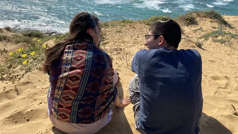 אילוסטרציה. זוג בדייט