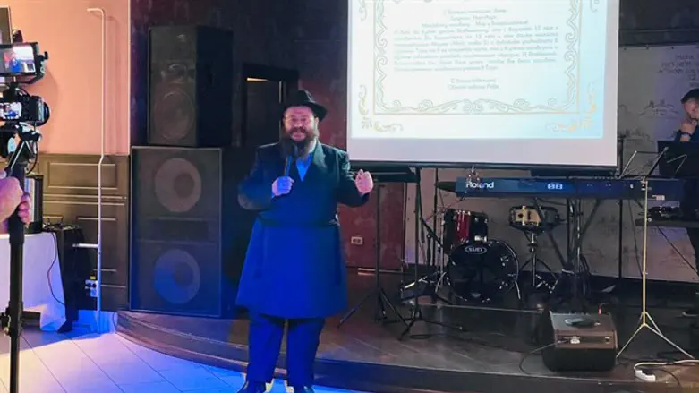 מלון אזימוט, קוסטרמה