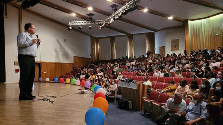 סמינריון לבנות השירות