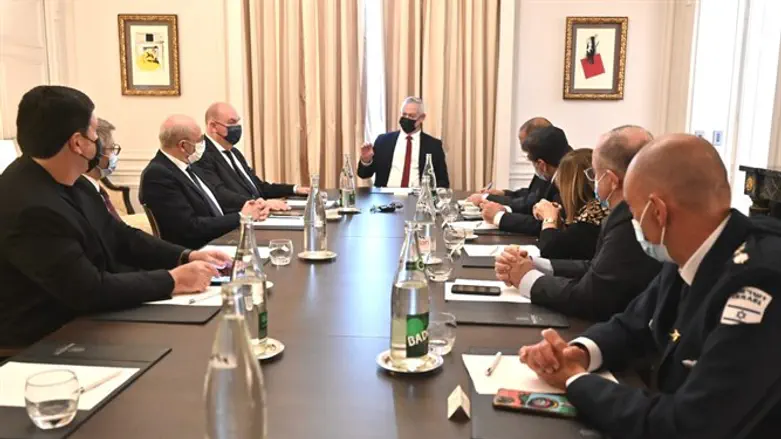 Gantz with French Jewish leaders
