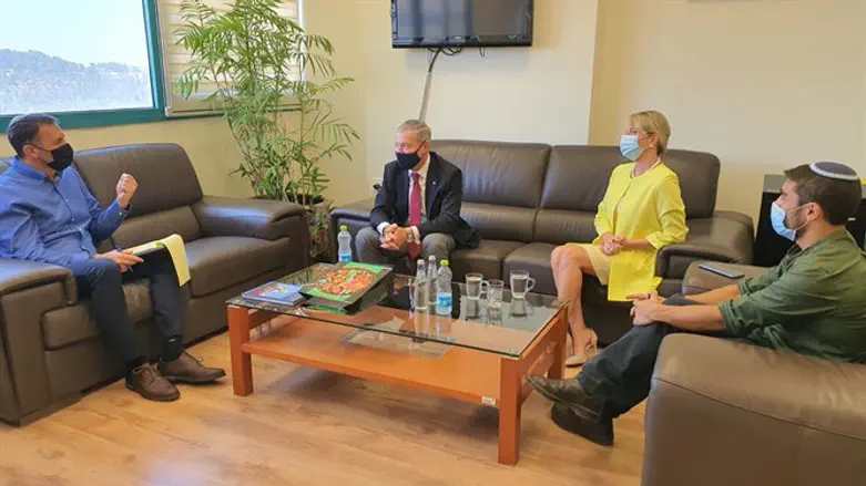 מתן כהנא עם יבגני קורניצ'וק