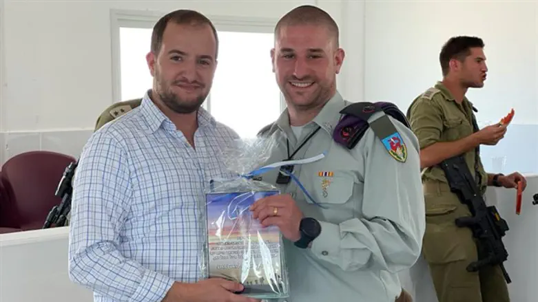 מנדי לנדאו ויוסי לוי