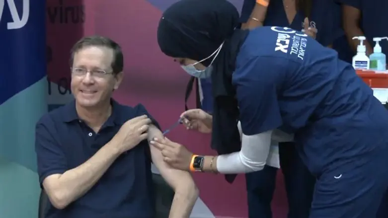 Herzog receives booster shot
