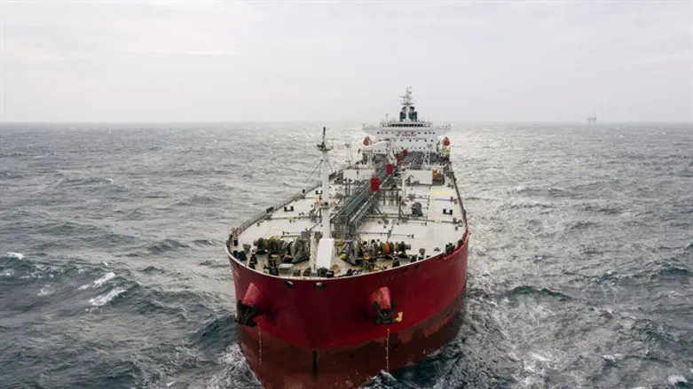 Oil tanker (Archive)