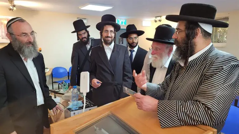 הרב משה בראנדנסדורפר במכון צומת