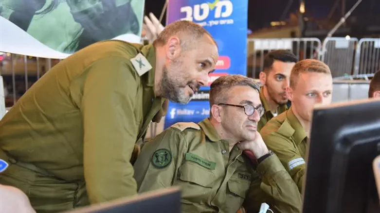 אמיר ודמני ואופיר לויוס באילת