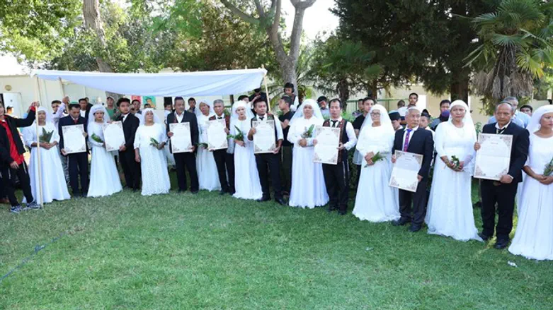 החתנים והכלות מבני המנשה