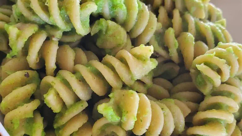 פסטה פסטו תרד וברוקולי