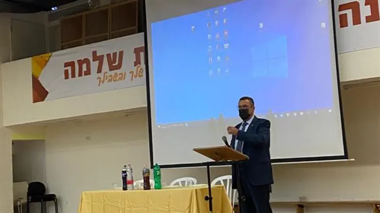 ליאון בטקס ההצדעה