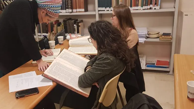 בית המדרש לנשים הרצוג