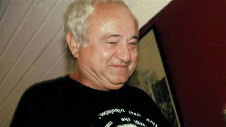 יגאל תומרקין