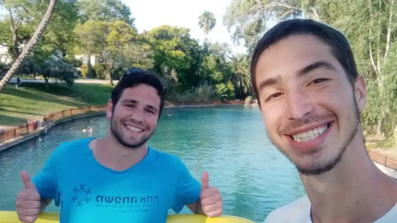 יהונתן (מימין) ועדיאל