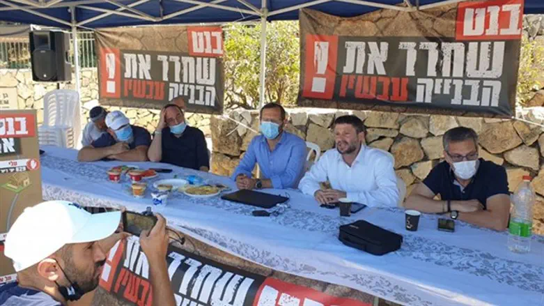 Protest tent across from Bennett's residence