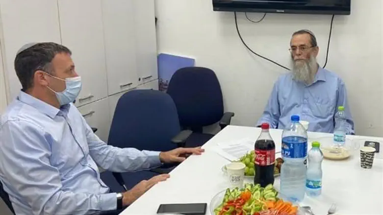 הרב מאלי והשר כהנא