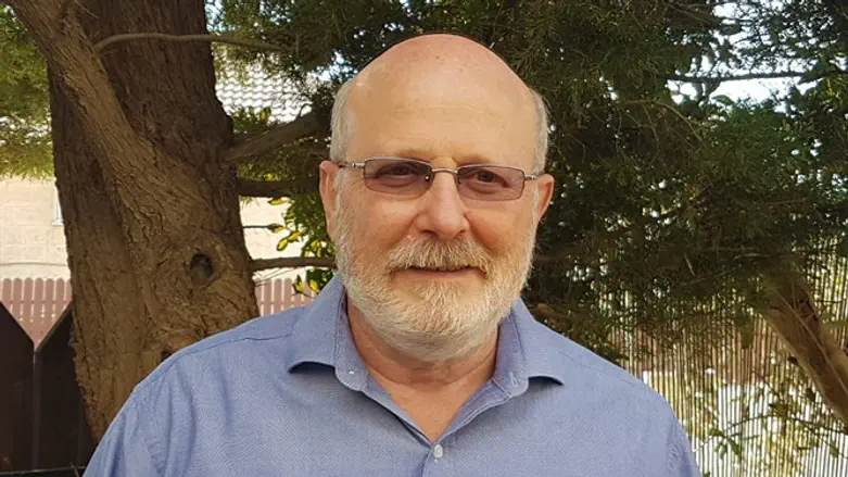 מיכי וסרטייל