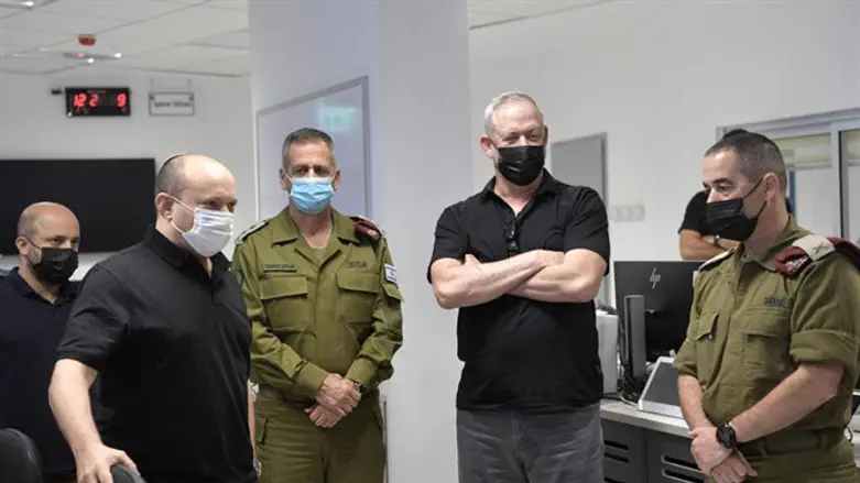 בנט וגנץ באוגדת עזה