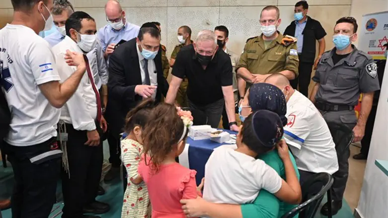 גנץ בעיר אלעד