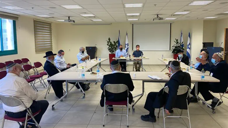 Матан Кахана на встрече с раввинами