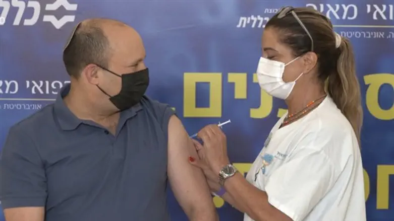 PM Bennett receives booster shot