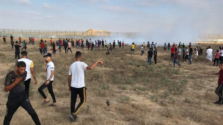 התפרעויות ליד הגדר היום