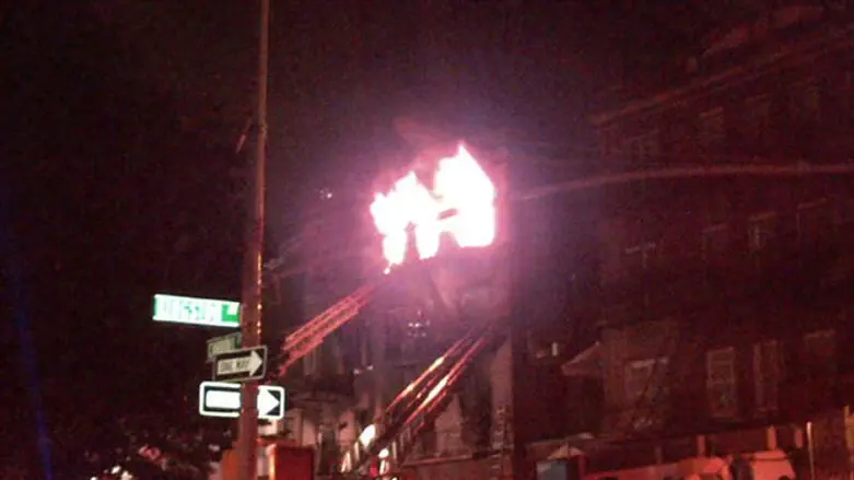 Apt bldg blaze on Kingston and Carroll in Crown Heights