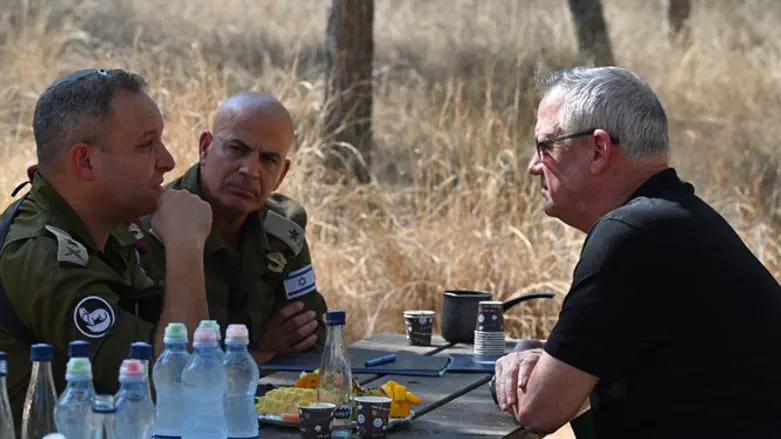 גנץ באוגדת עזה