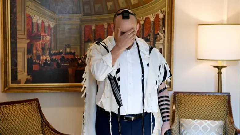 בנט בתפילת שחרית בוושינגטון