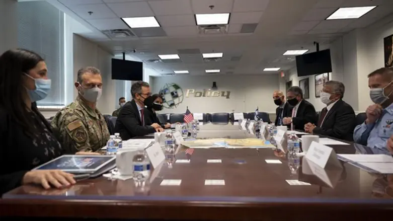 הדיאלוג בין משרדי הביטחון וההגנה