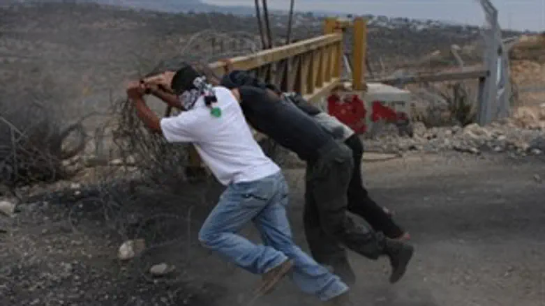 להוריד את הגדר