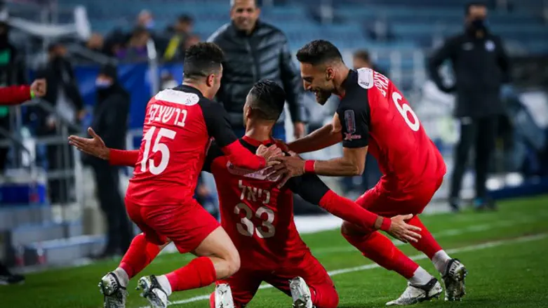 שחקני סכנין חוגגים