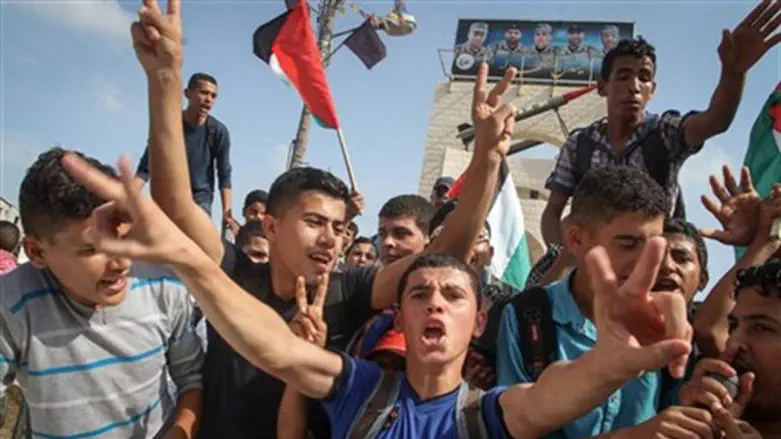 В Газе празднуют атаку против израильтян (архив)