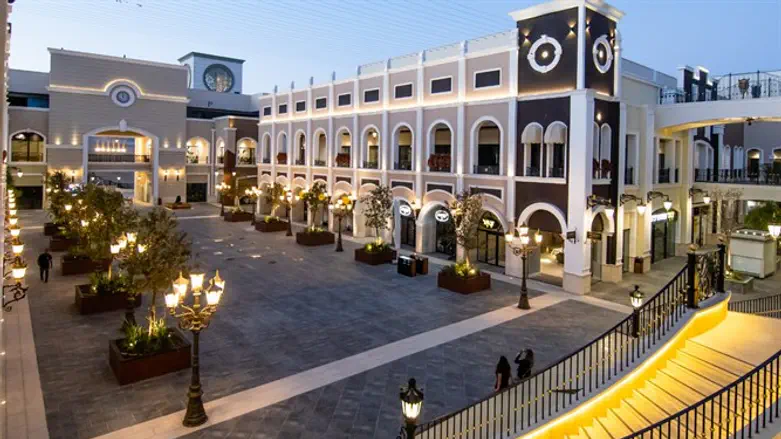 מתחם העיצוב "D CITY" מעלה אדומים