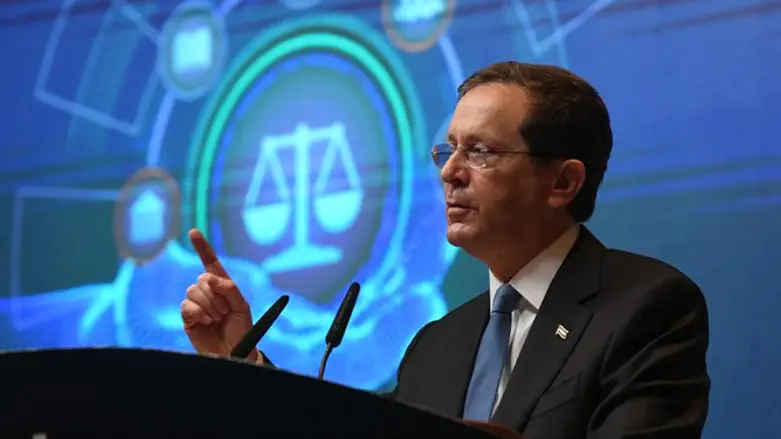 הנשיא יצחק הרצוג