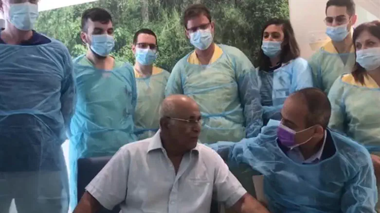 אביגדור קהלני השתחרר מבית החולים, פרופ' רוני גמזו הזיל דמעה