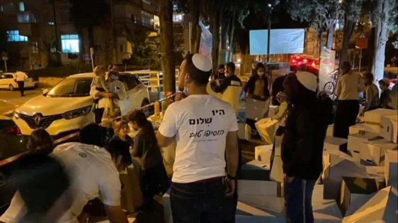 הסיירת אורזת