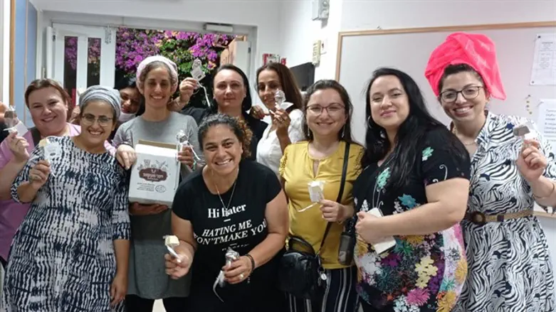 נשות הגרעין התורני בלוד בפעילות עם תושבות העיר