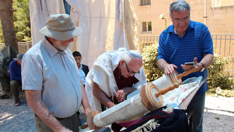 תפילה ביישוב אפרת