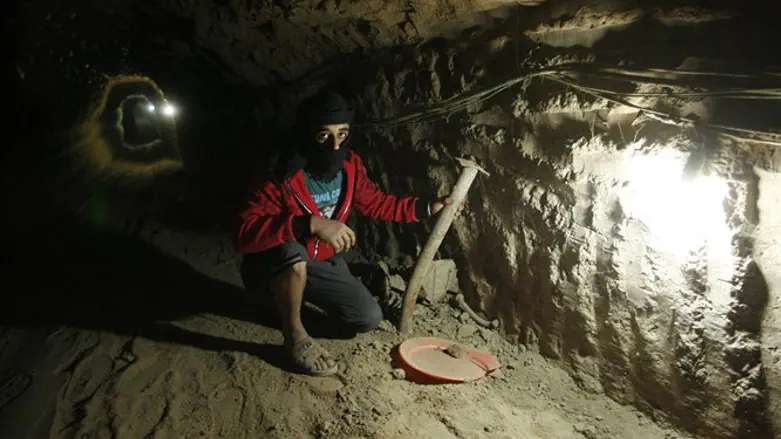 Smuggling tunnel beneath the Egyptian-Gaza border