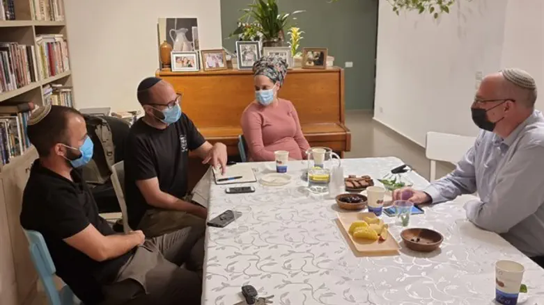 ח"כ אורבך עם תושבי לוד