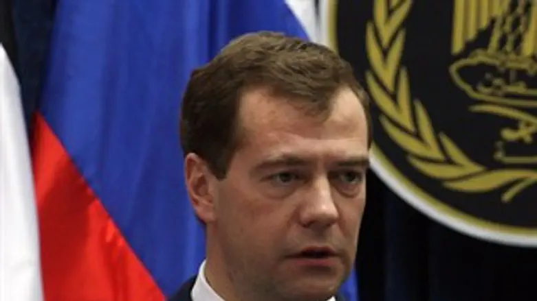 מלחמת תרבויות. מדבדב