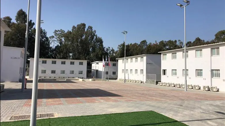 צריך לגרום לבסיס להחזיק גם עוד 50 שנה