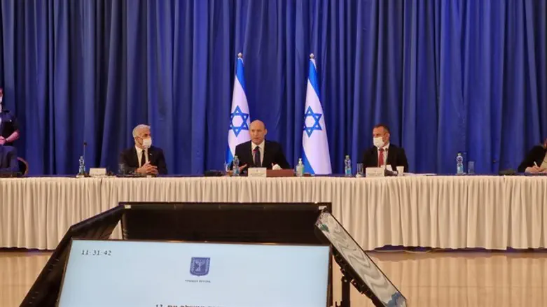 Нафтали Беннет на заседании правительства