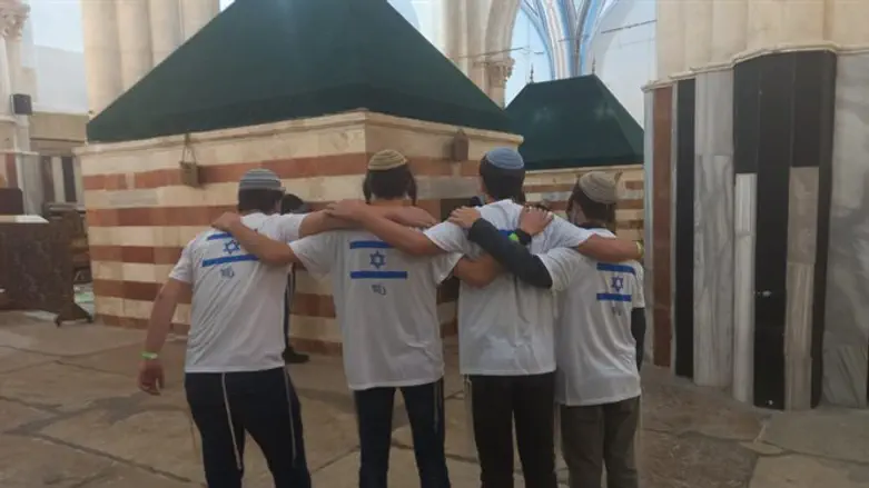 צעירי מפלגת הציונות הדתית באולם יצחק