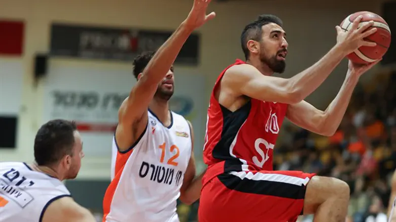 בר טימור מטייל לסל הערב מול נס ציונה