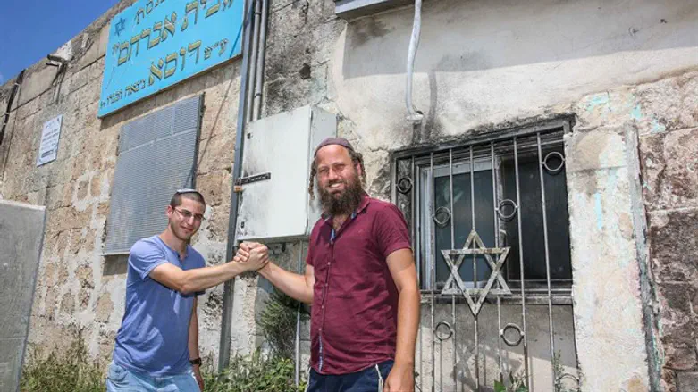 עוז אברמוביץ' ועקיבא הכהן